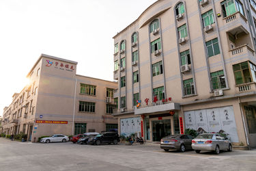 GUANGDONG YUHUA PLAYING CARDS CO.,LTD. linea di produzione del fabbricante