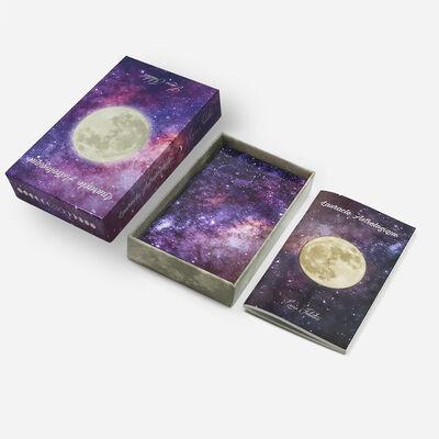 comprare Carte Tarot stampate su misura con carta nera da 310 gm in colori CMYK e dimensioni personalizzate online manufacture