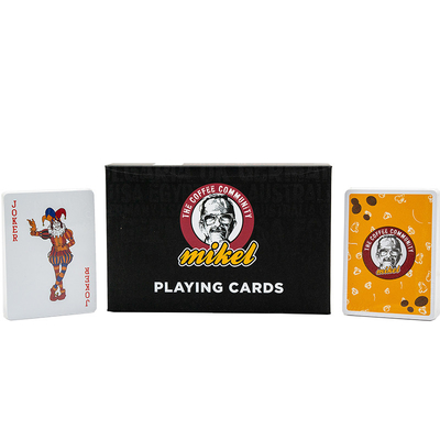 Finitura superficiale UV Logo personalizzato Due paia di carte da gioco in plastica con scatola magnetica per libri