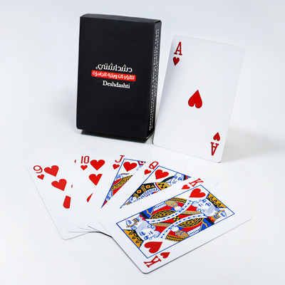 Disegni personalizzati CMYK Cartoline da gioco in arabo Stampa Logo 100% Pvc Nero Impermeabile Durabile