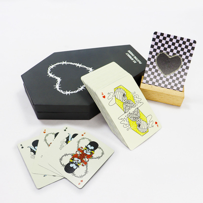 Gioco di festa carte da gioco con vernice lucida su carta blu di 280 grammi e logo personalizzato