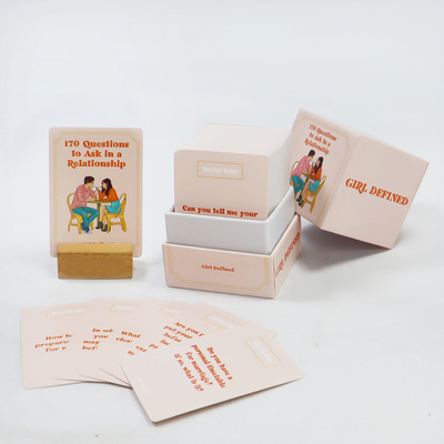 Gioco di carte di intrattenimento con domande stampate e stampa a colori CMYK